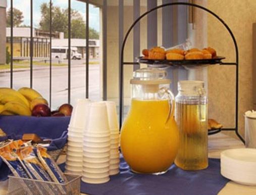 Hotel Super 8 By Wyndham Kingston Zewnętrze zdjęcie
